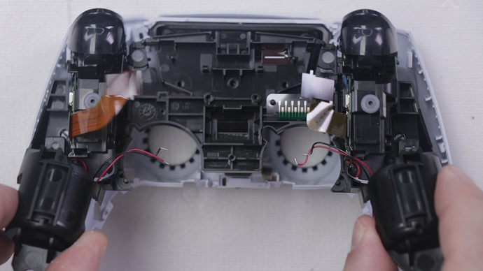 Step 11 - 3 - Remove Black Midframe