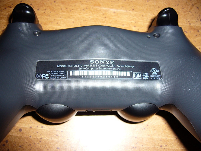 New DualShock 4 revision with better thumbgrips? | NeoGAF