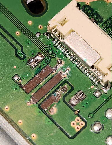 edm-03x_ripped_fan_connector