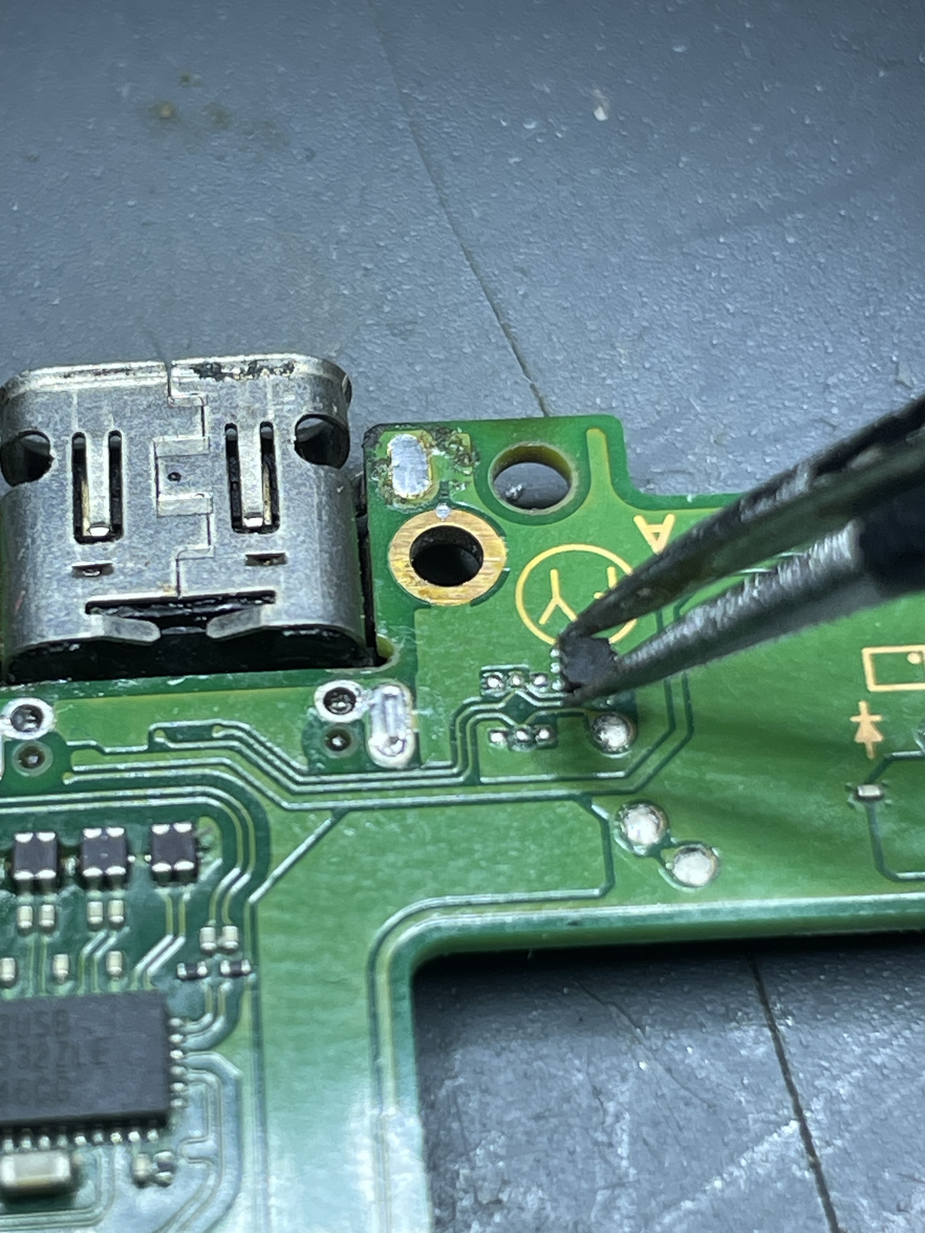Switch not work 14v and 0.41A Nintendo Switch TronicsFix